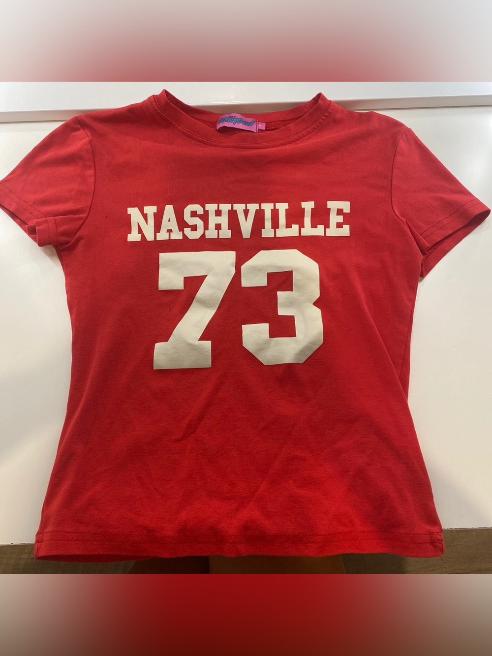 Edikted Nashville 73 Red Graphic Tee Size Small